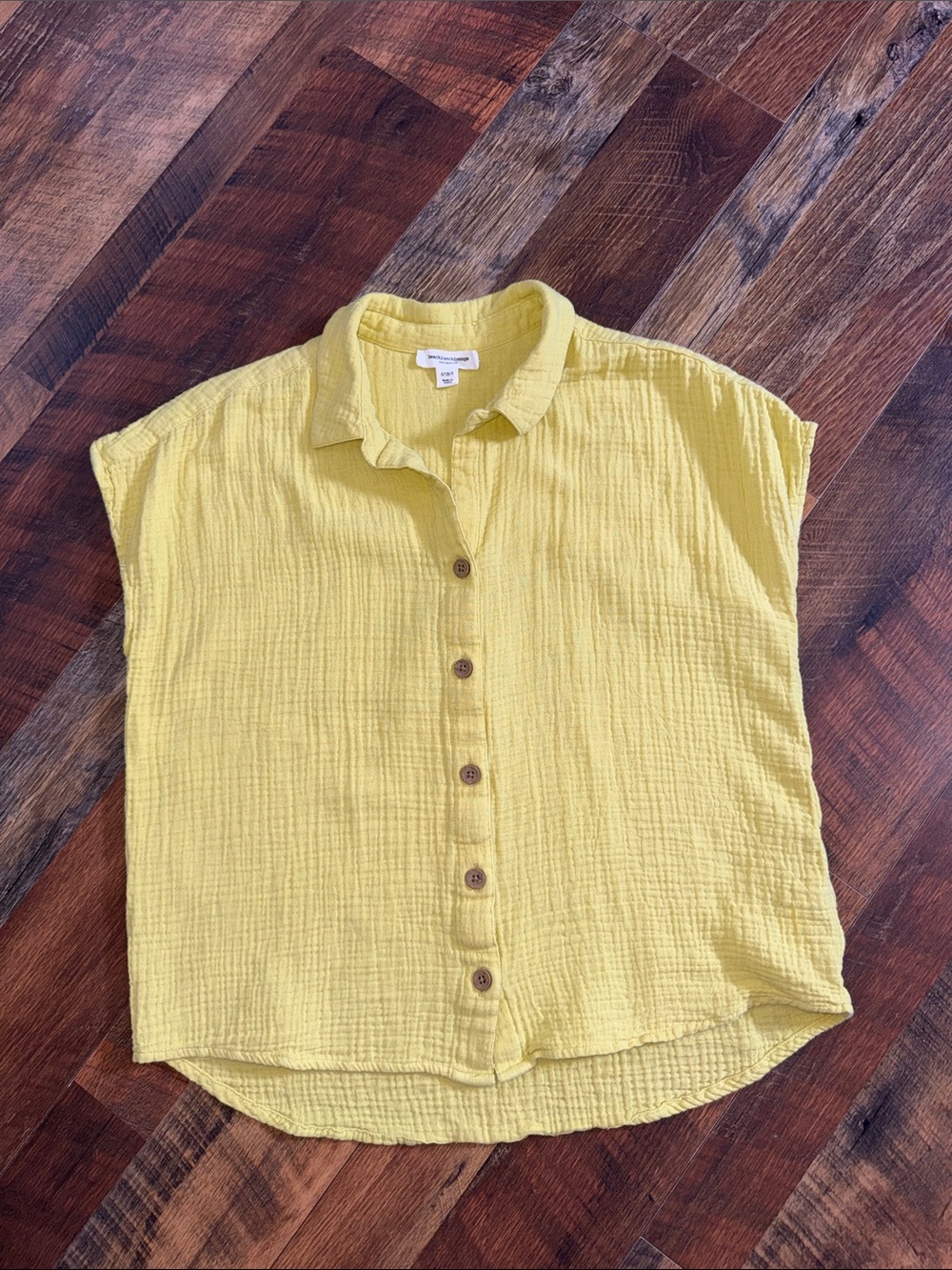 BeachLunchLounge Yellow Gauze Button Front Sleeveless Top Size Small